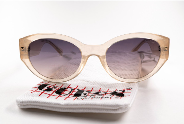 Guess GU8241