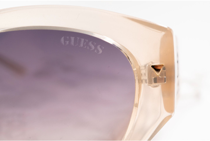 Guess GU8241